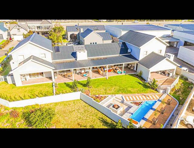 3 BEDROOM HOUSE FOR SALE IN KRAAIBOSCH MANOR